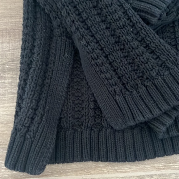 GAP Black Cableknit Sweater size L - Picture 2 of 6
